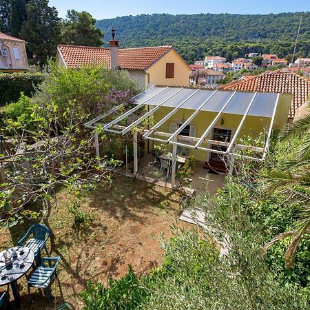 Lovely Apartment In Veli Losinj With Kitchen 外观 照片