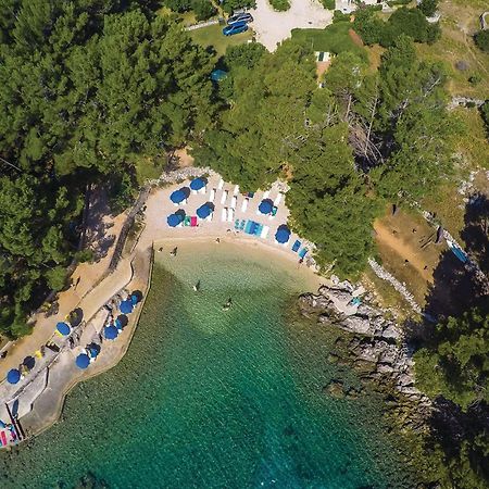 Lovely Apartment In Veli Losinj With Kitchen 外观 照片