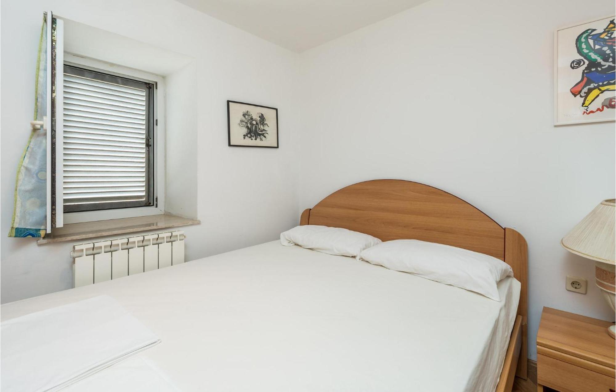 Lovely Apartment In Veli Losinj With Kitchen 外观 照片